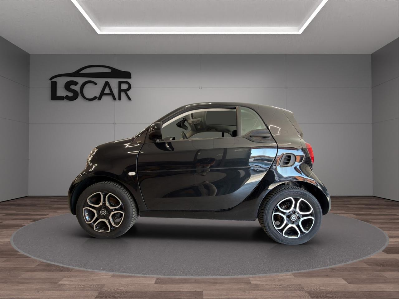 Smart fortwo coupe Prime 90cv - Unico proprietario - Sedili in pelle riscaldabili - Cerchi in lega - Luci Led - Tetto panoramico
