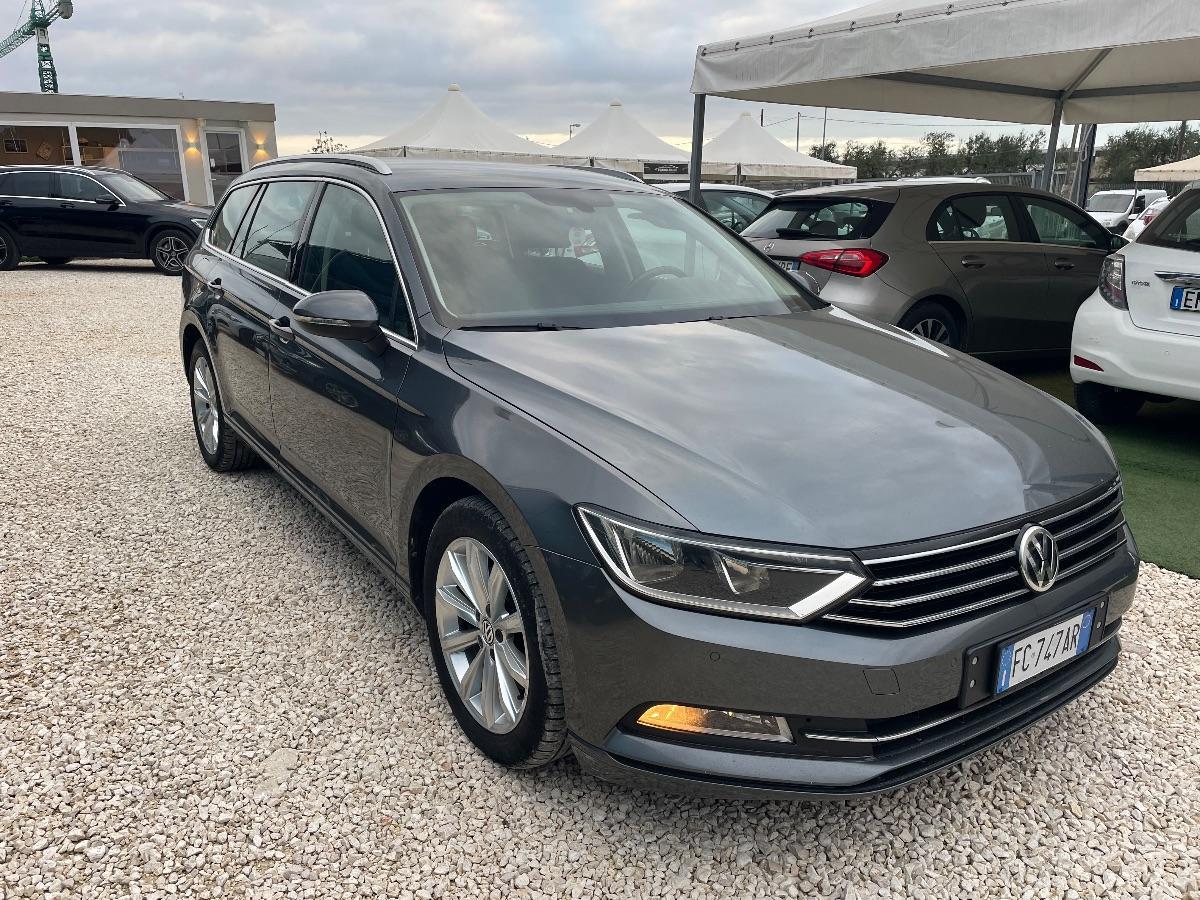 VOLKSWAGEN - Passat - 1.6 TDI DSG Comfortline BMT