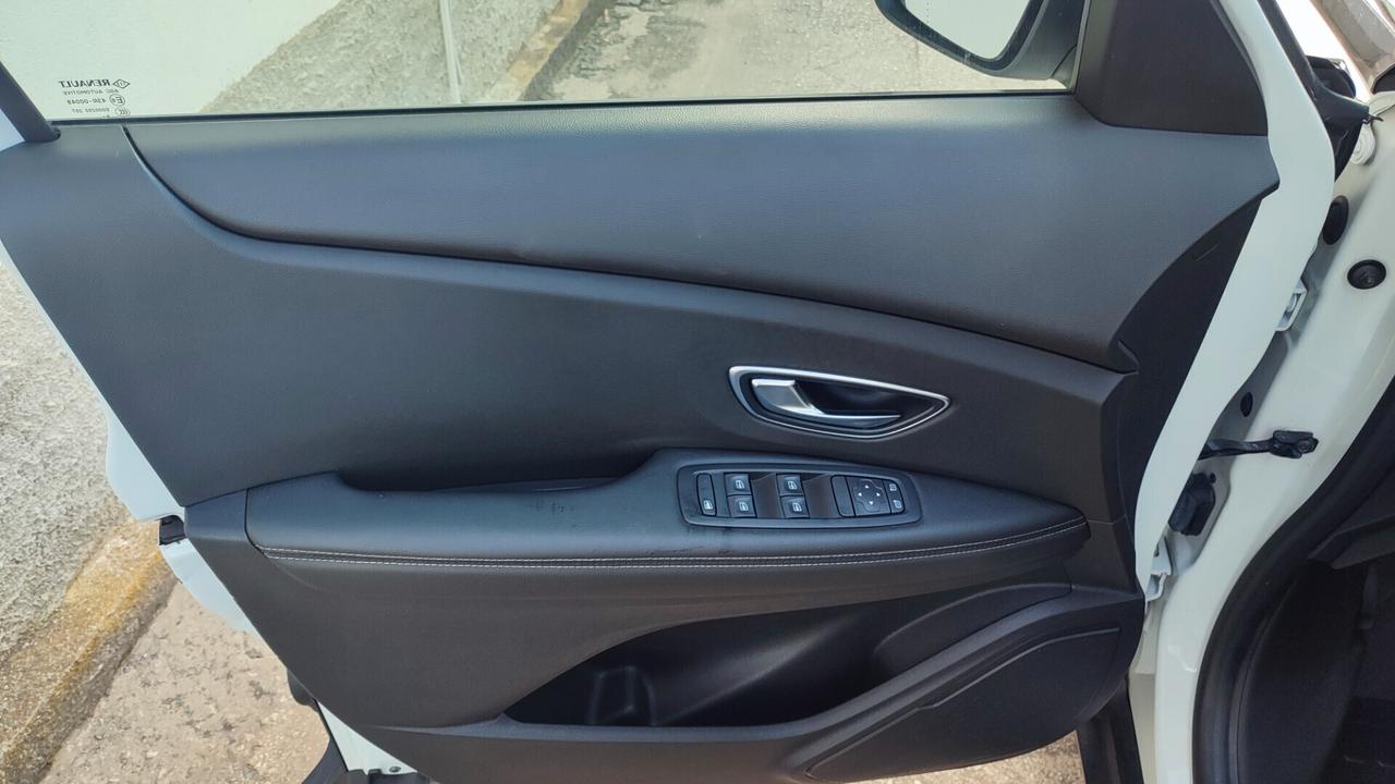 RENAULT SCENIC 5 POSTI