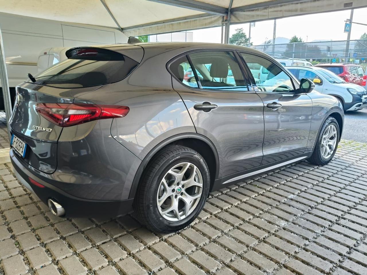 Alfa Romeo Stelvio N1 2.2 Turbodiesel 190 CV AT8 RWD Business