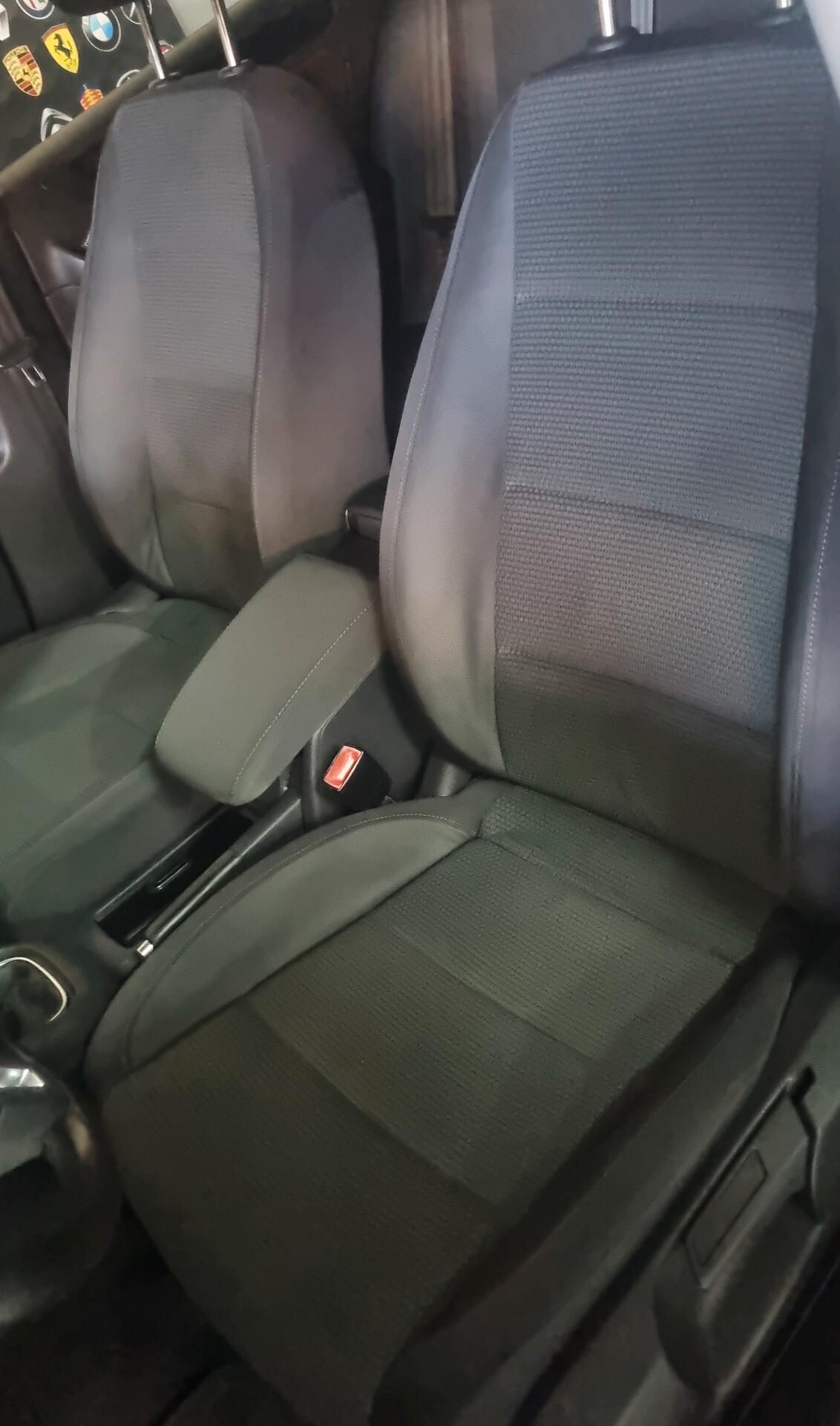 Volkswagen Golf 1.6 TDI DPF 5p. Highline