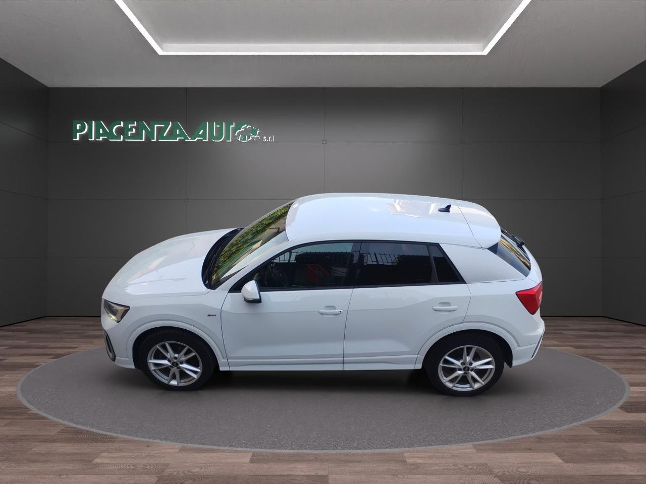 Audi Q2 35 1.5 tfsi S LINE..GANCIO TRAINO.TELECAMERA