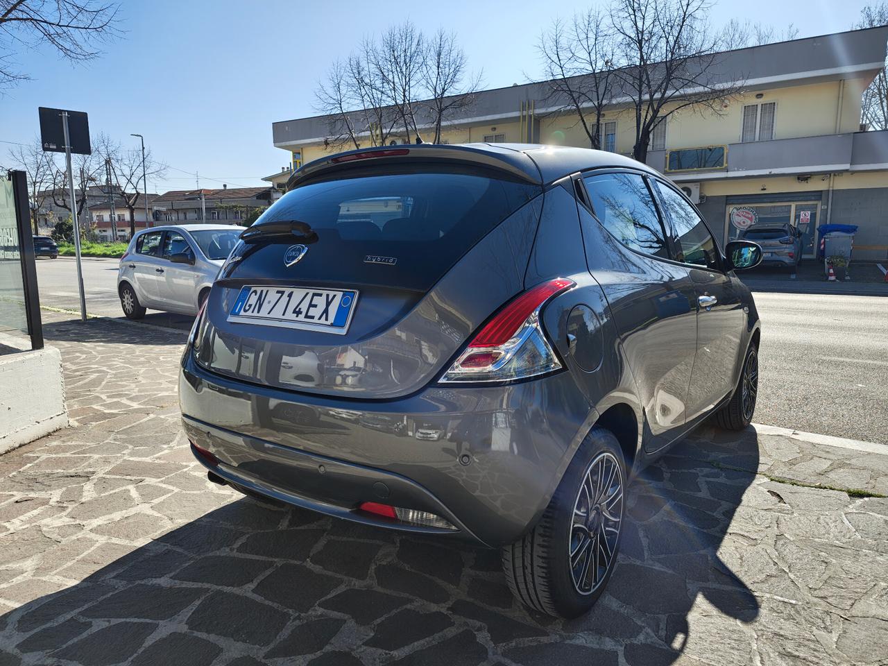 Lancia Ypsilon 1.0 FireFly 5 porte S&S Hybrid Gold Plus