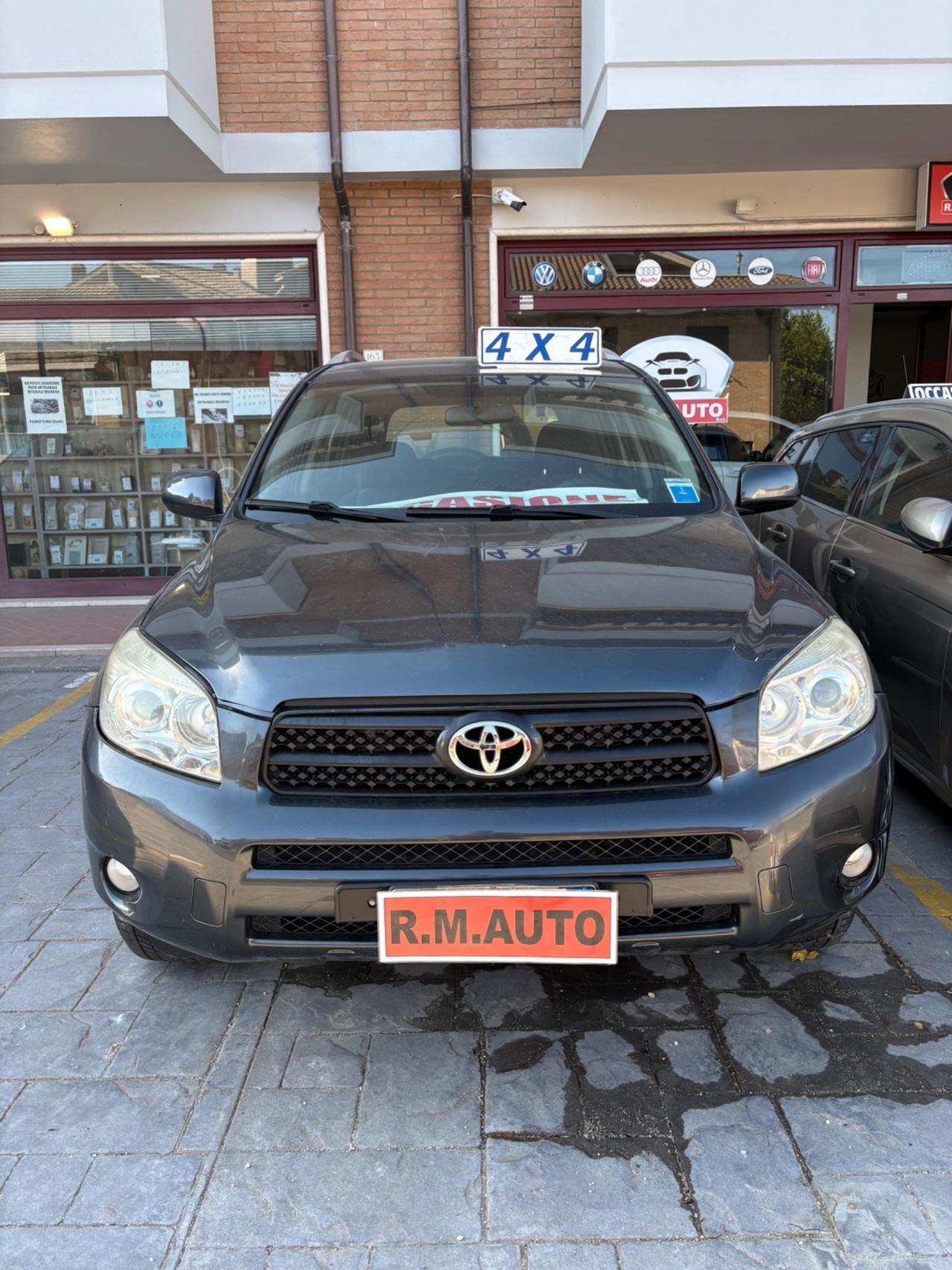 Toyota RAV 4 RAV4 2.2 D-4D 136 CV Luxury