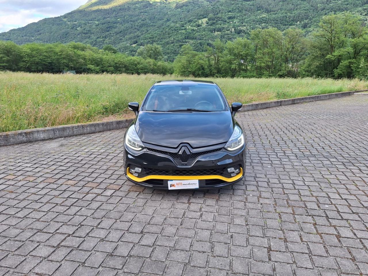 RENAULT Clio TCe 220 EDC R.S. Trophy AKRAPOVIC CERCHI 18