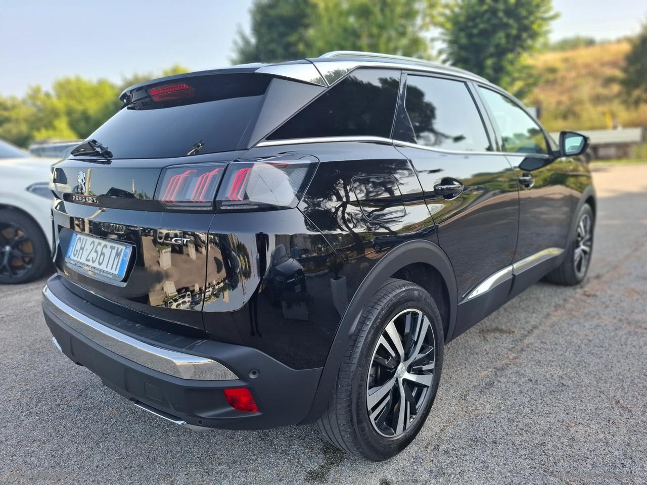 PEUGEOT 3008 BlueHDi 130 S&S EAT8 GT