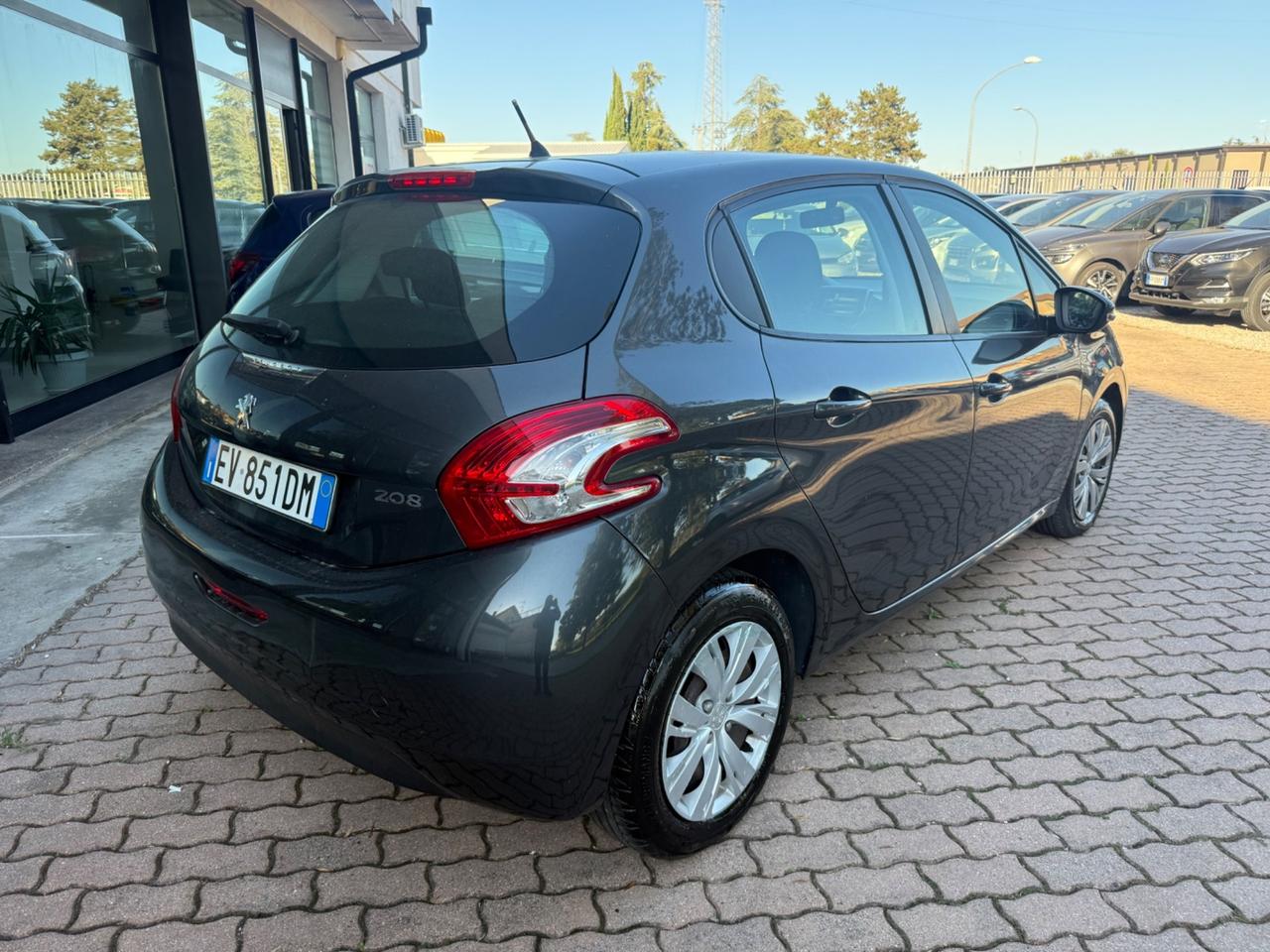 Peugeot 208 1.4 HDi 68 CV 5 porte Allure
