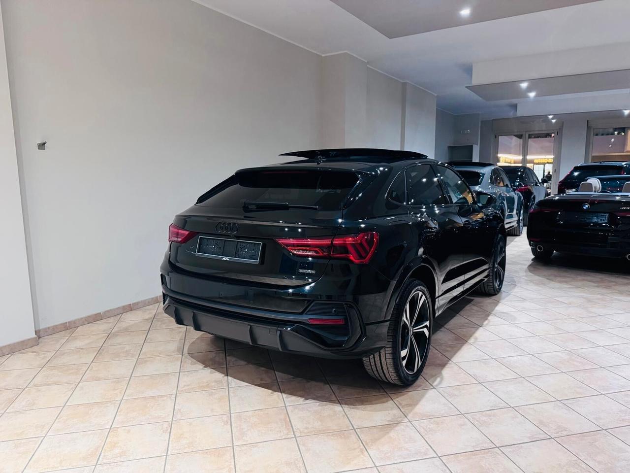 Audi Q3 SPORTBACK SPB 40 TDI quattro S tronic S Line Identity Black Tetto