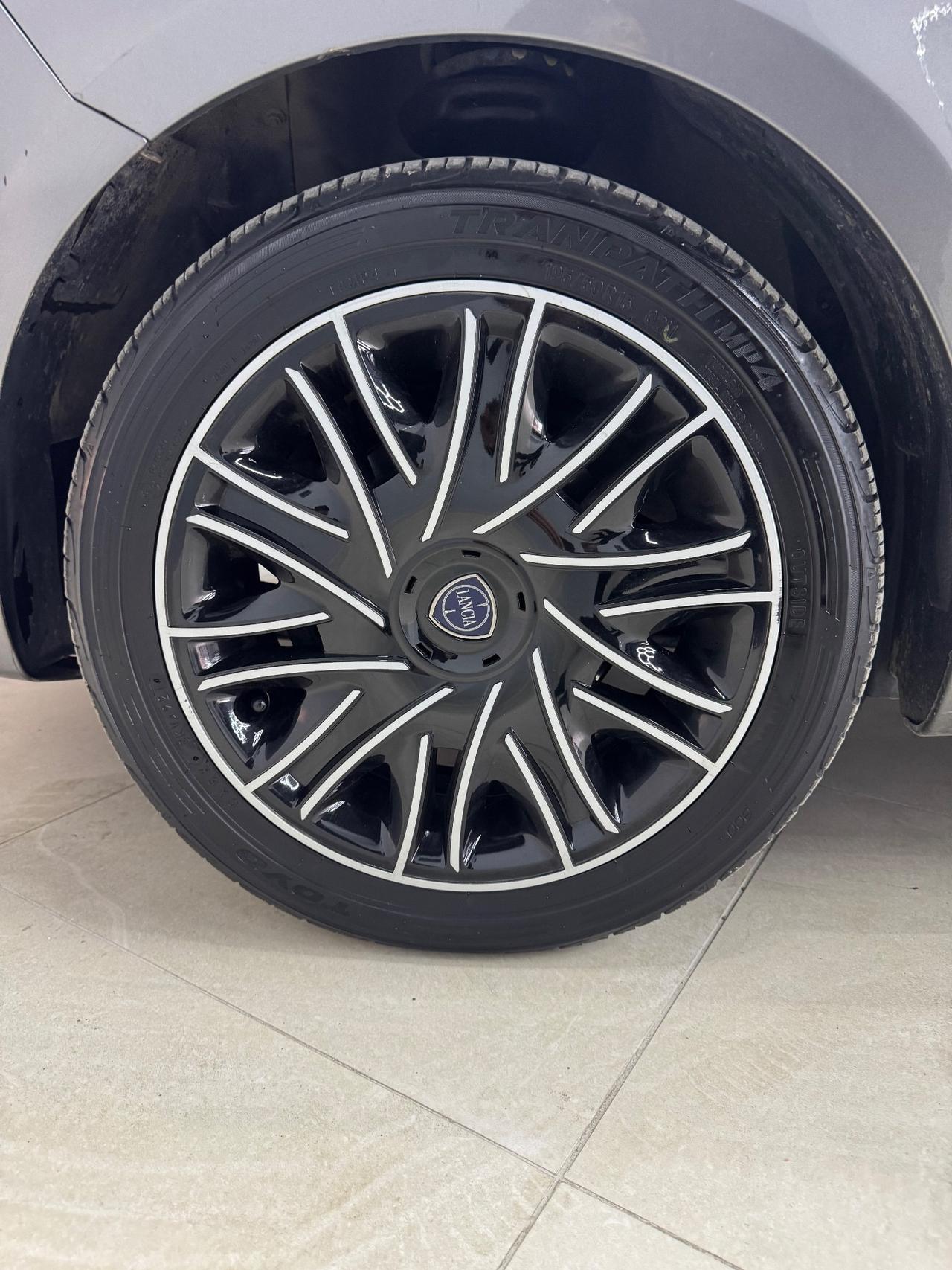 Lancia Ypsilon 1.3 MJT 16V 95 CV MOTORE NUOVO