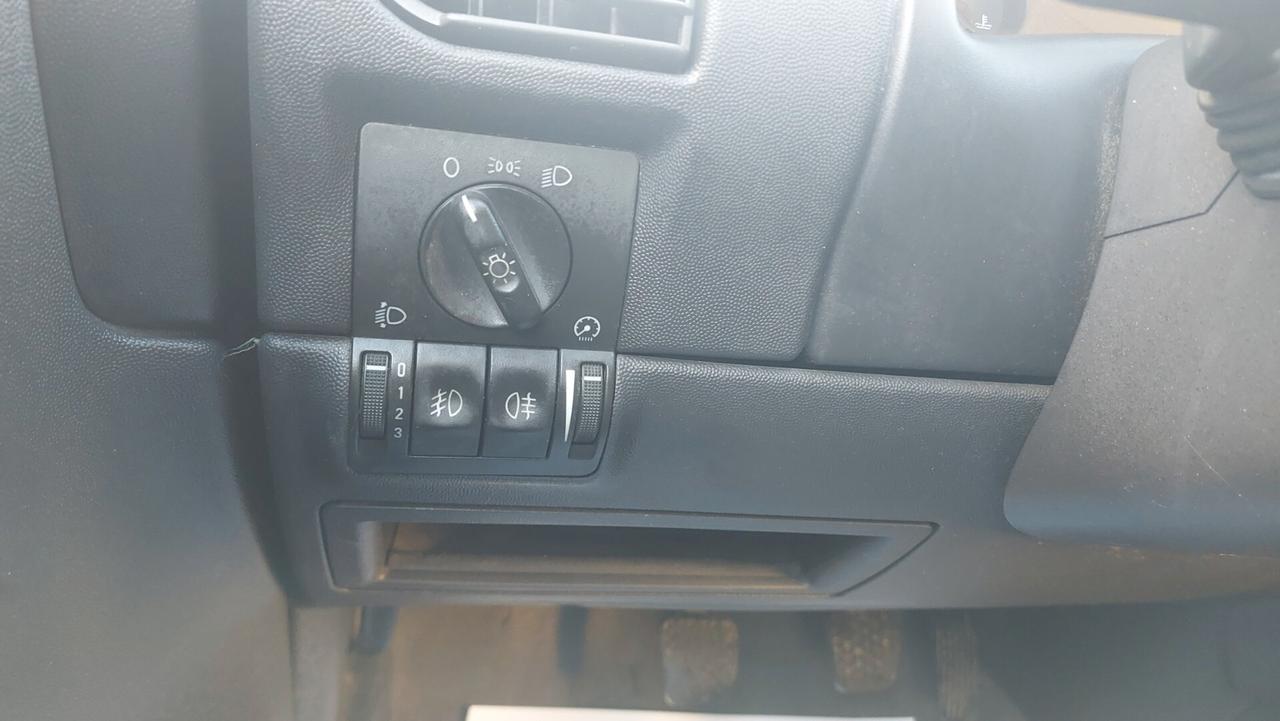 Opel Corsa COSMO 1.3 CDTi 70CV COME NUOVA