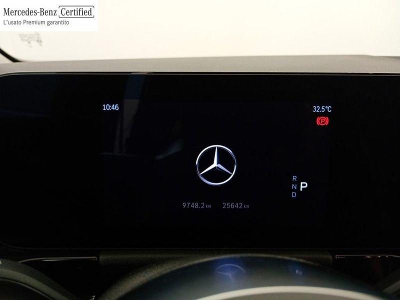 Mercedes-Benz GLA 180 D ADVANCED AUTO
