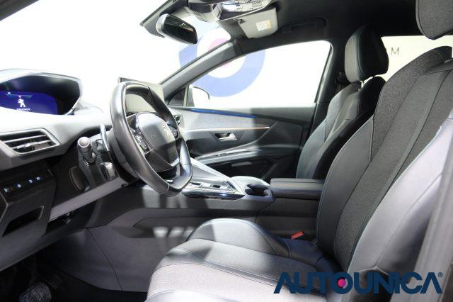 PEUGEOT 3008 HYBRID4 300 E-EAT8 ALLURE PACK