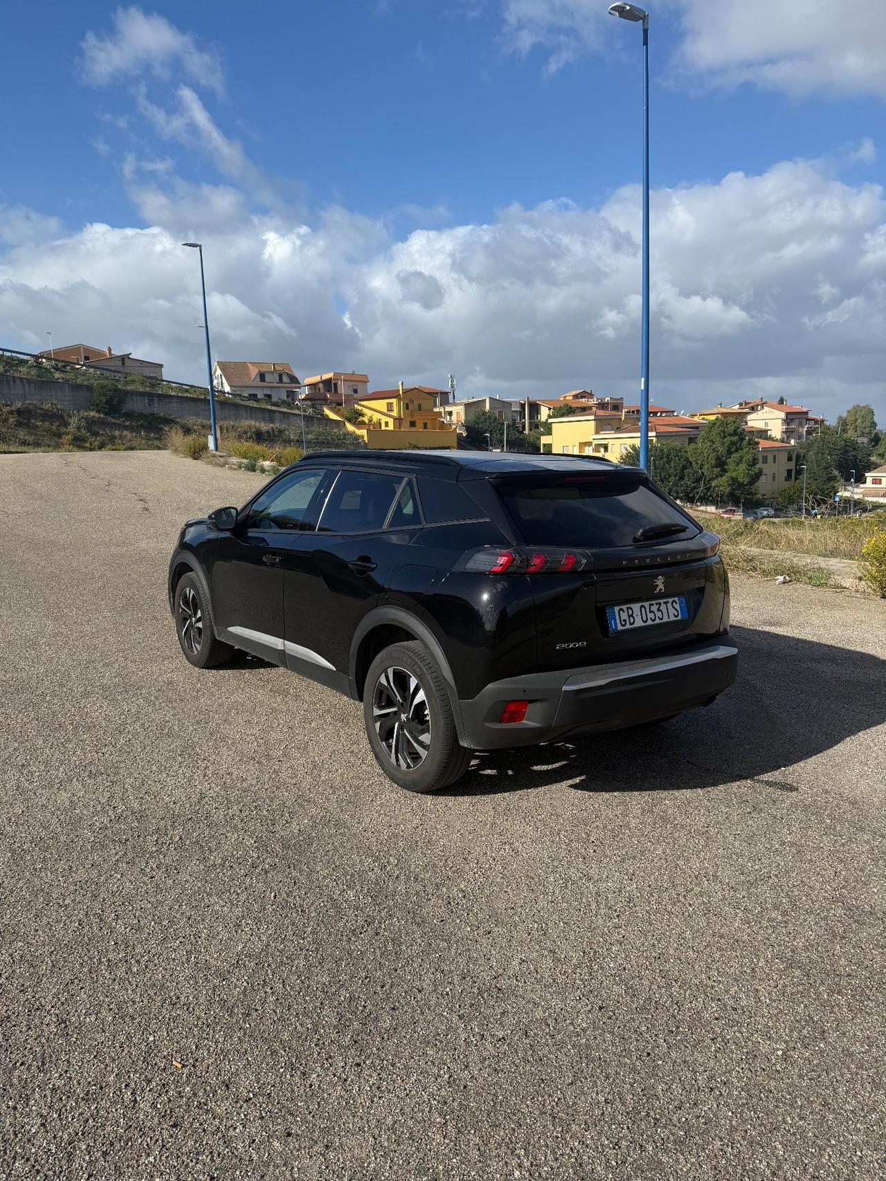 Peugeot 2008 BlueHDi 100 S&S Allure Navi Pack