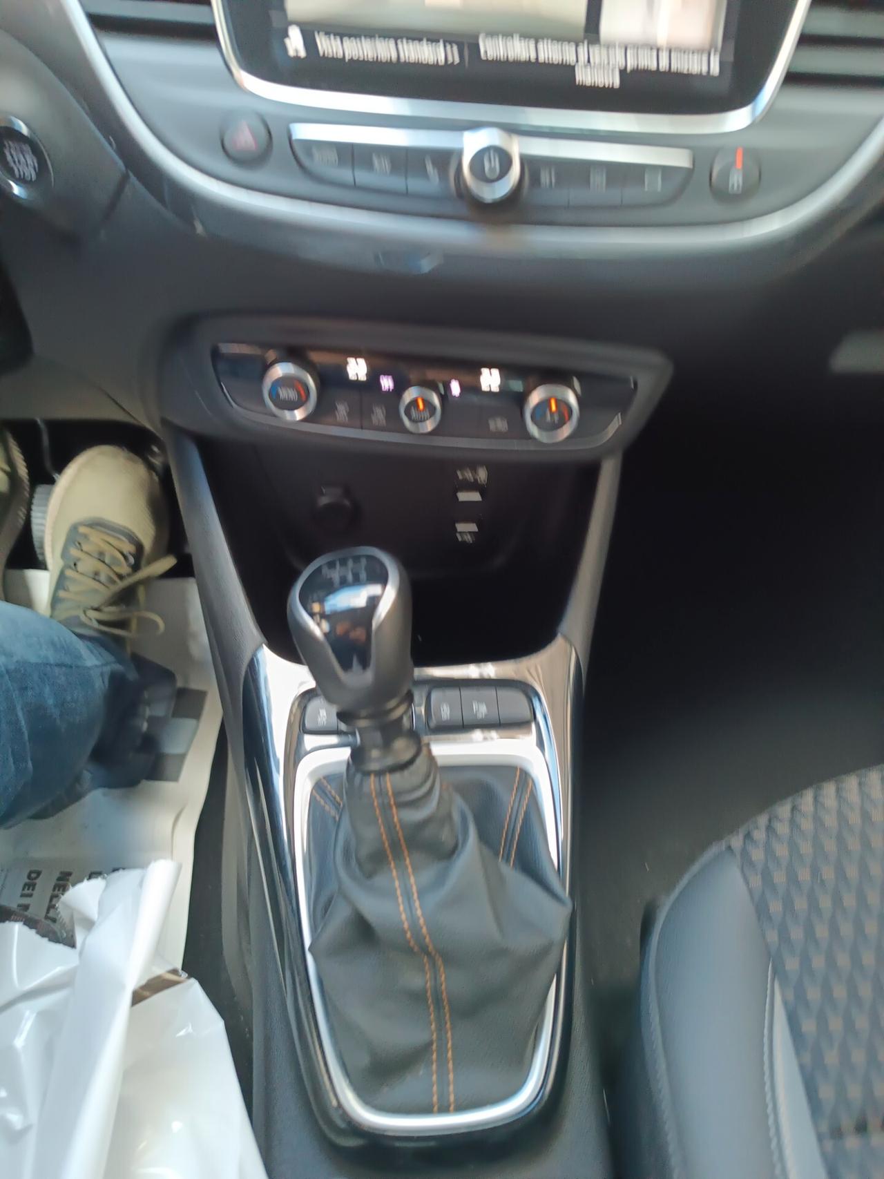 Opel Crossland X 1.5 D 102 CV Ultimate Navi Camera Full