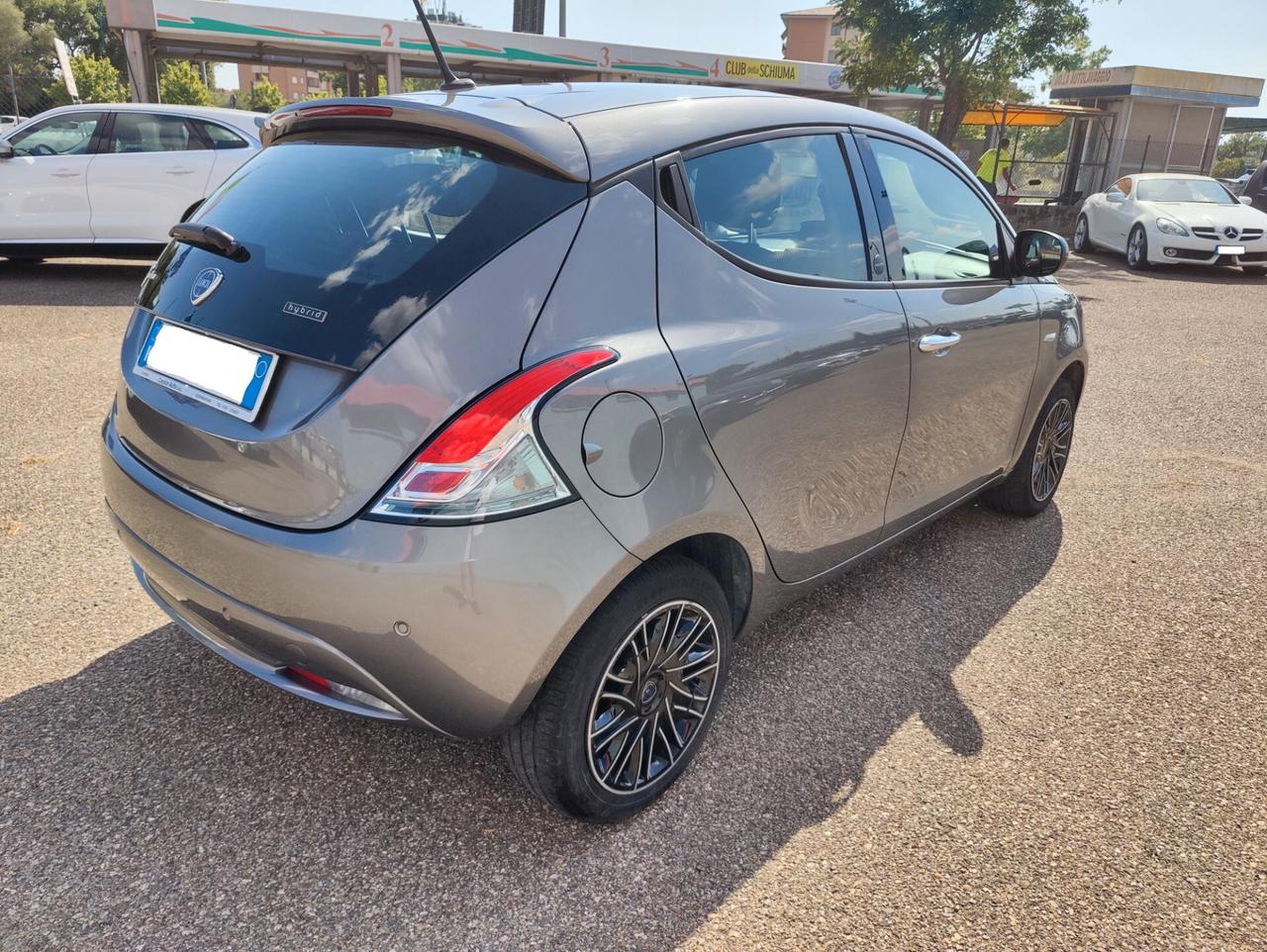Lancia Ypsilon 1.0 FireFly 5 porte S&S Hybrid Ecochic Gold