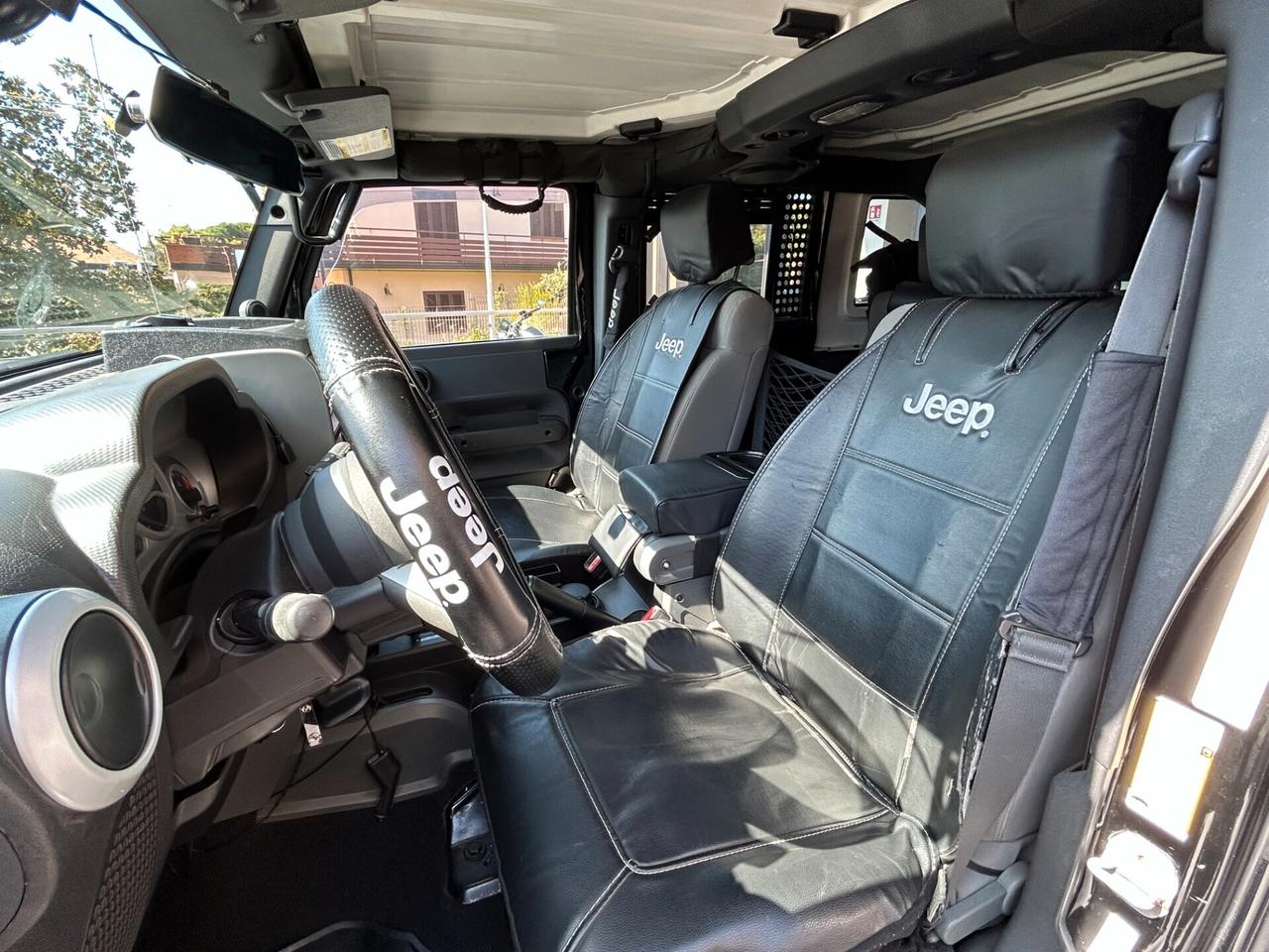 Jeep Wrangler Unlimited 2.8 CRD DPF Sahara Auto