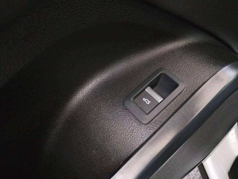 Audi Q5 SPB 40 TDI quattro S tronic S line plus Identity black