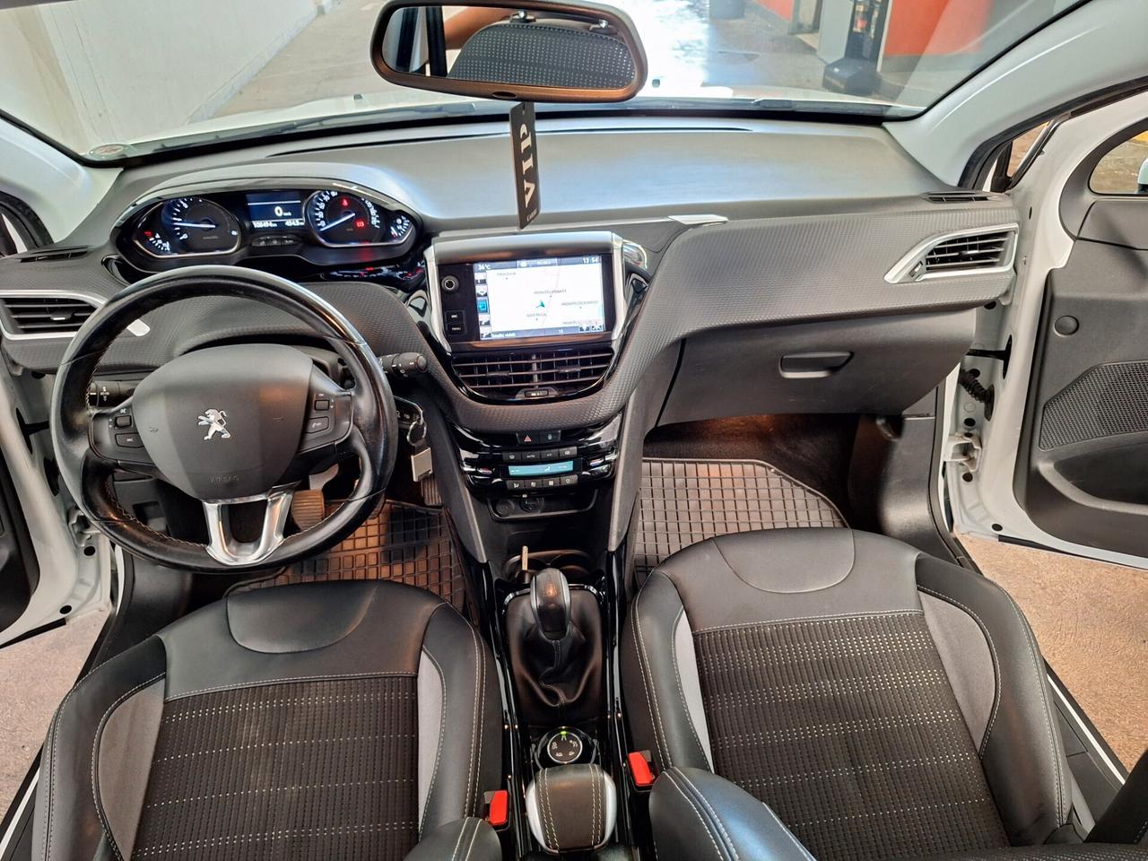 Peugeot 2008 BlueHDi 100 GT Line UNICAPROPIETARIA KM CERTIFICATI NAVI PELLE €6B