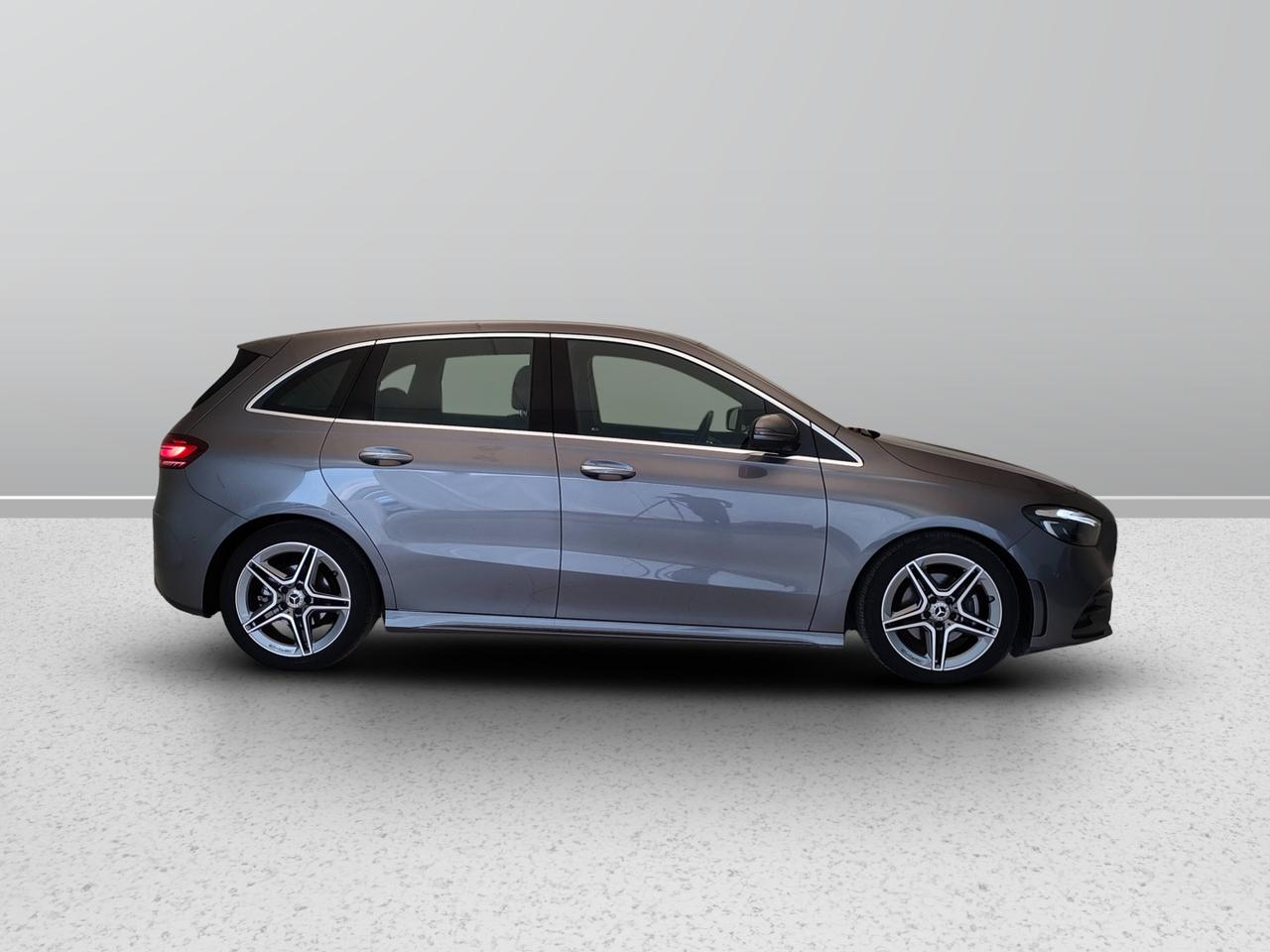 Mercedes-Benz Classe B - W247 2023 - B 180 d AMG Line Advanced Plus auto