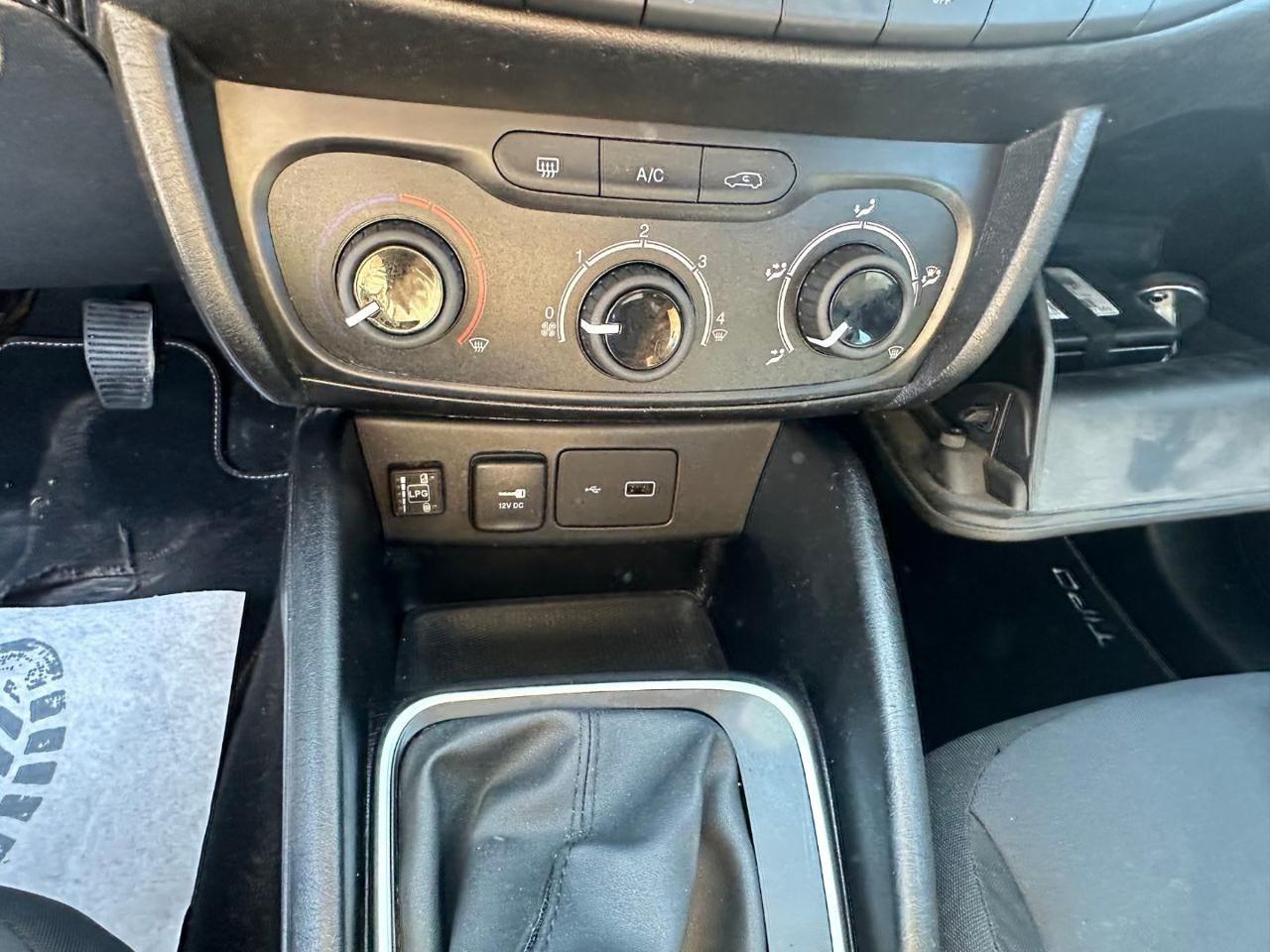 Fiat Tipo 1.4 5P Mirror LOUNGE IMP.GPL