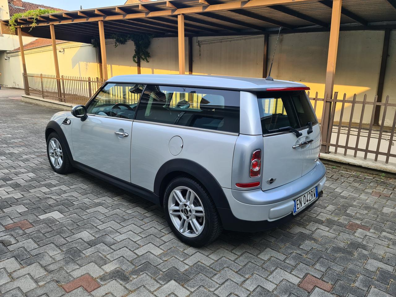 Mini Cooper D Clubman Aut. - km certif.