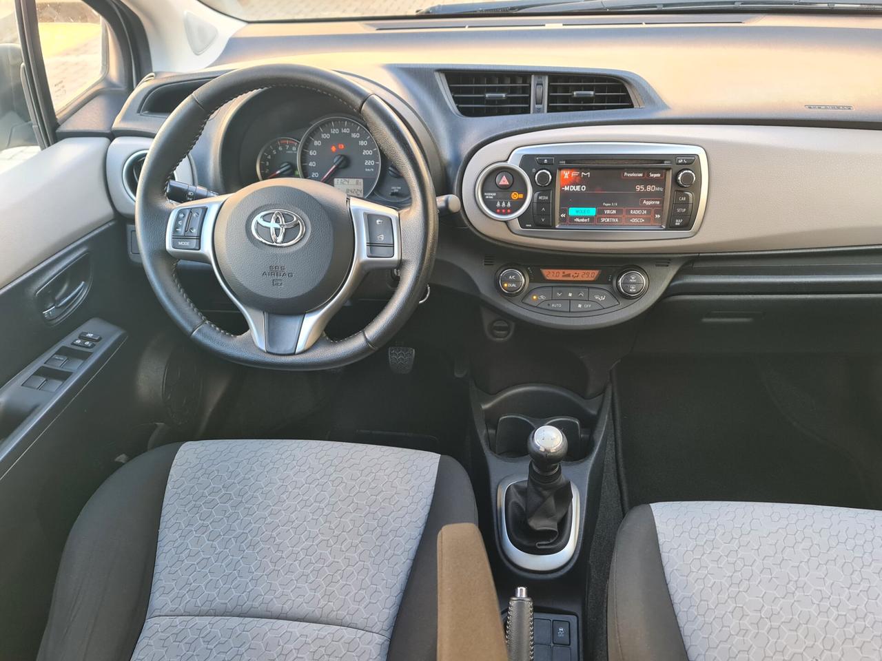 Toyota Yaris 1.0 5 porte Lounge - km certif.