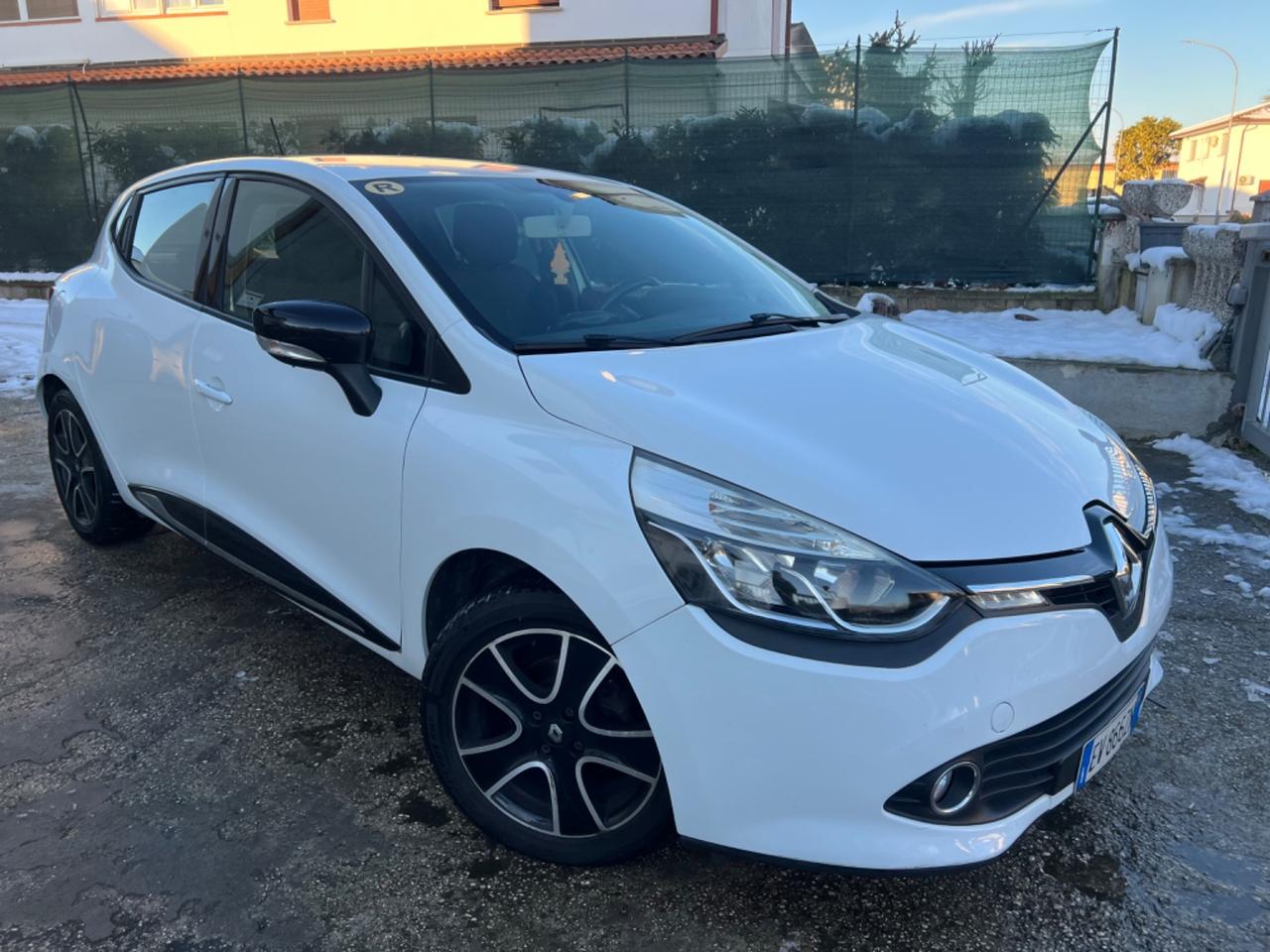 RENAULT CLIO 1.5 DIESEL EURO 5B OTTIMA NEOPATENTATI