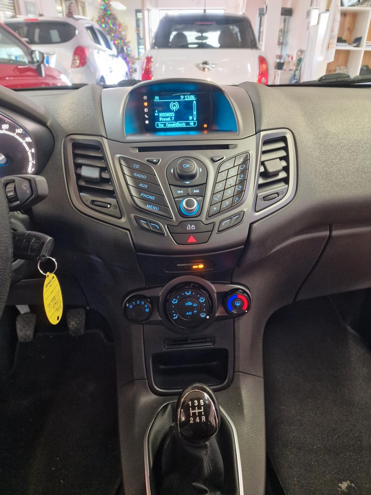 Ford Fiesta 1.4 3p. Bz.- GPL Titanium, 165 mila chilometri ok neopatentato.