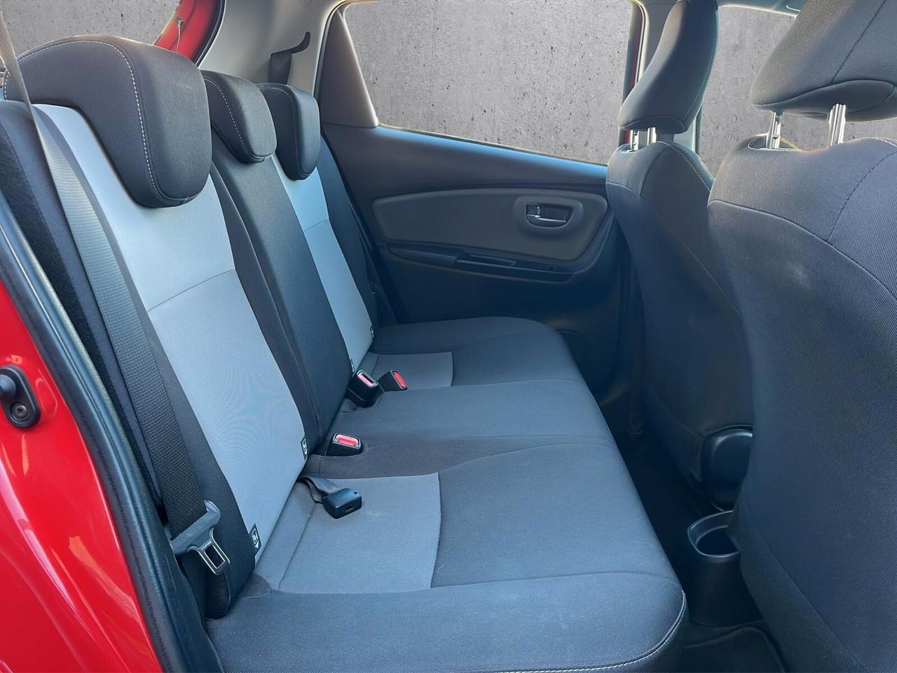 Toyota Yaris 1.5 Hybrid 5 porte Business