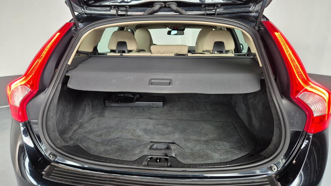 Volvo V60 D2 1.6 Powershift Summum