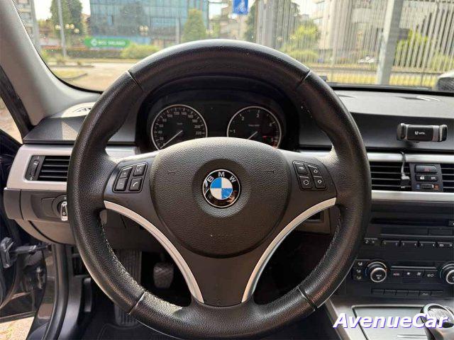 BMW 320 d BERLINA ATTIVA XENO CERCHI 17'' SEDILI SPORTIVI