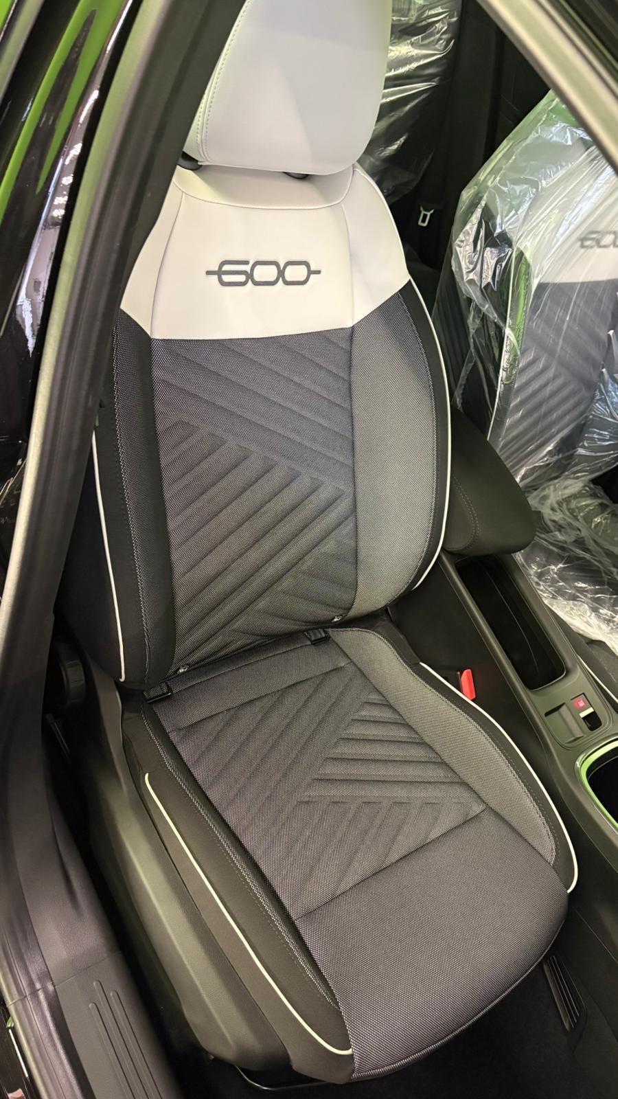 Fiat 600 Hybrid 110 CV DCT MHEV Icon