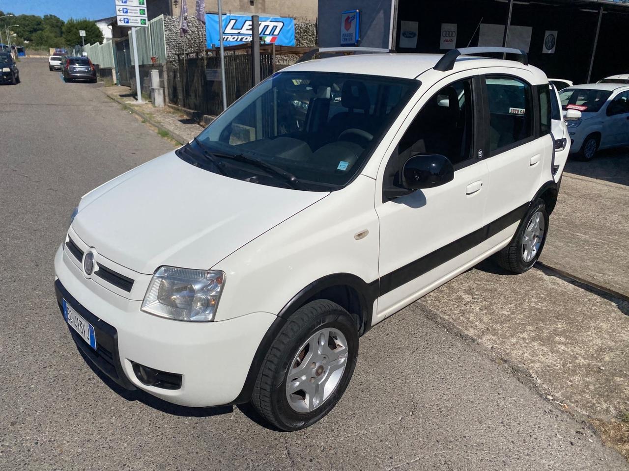 Fiat Panda 1.3 MJT 16V DPF 4x4 Climbing
