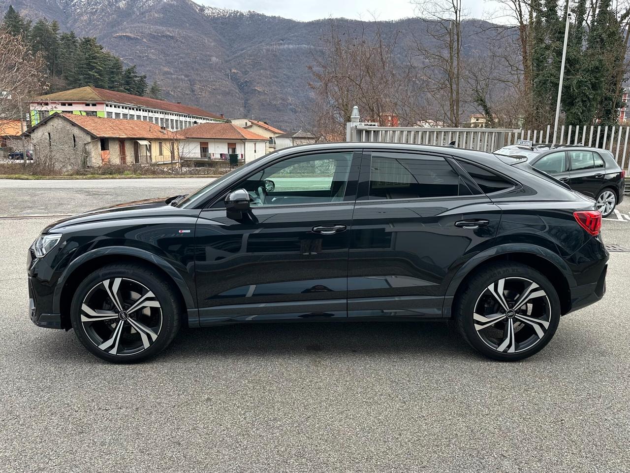 Audi Q3 SPB 35 TDI Identity Black