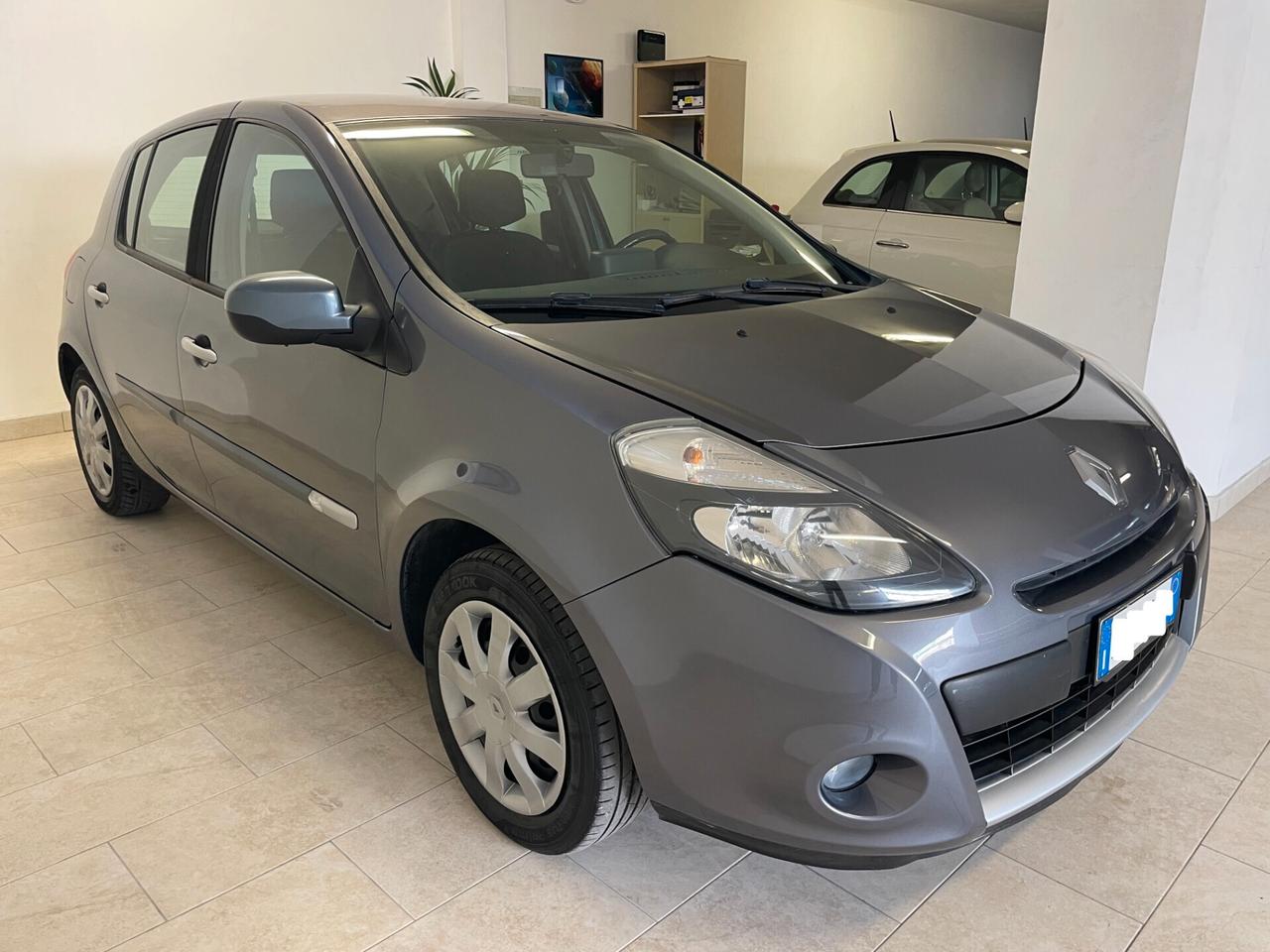 Renault Clio 1.2 GPL 5p Dynamique Distribuzione Tagliandata Neopatentati
