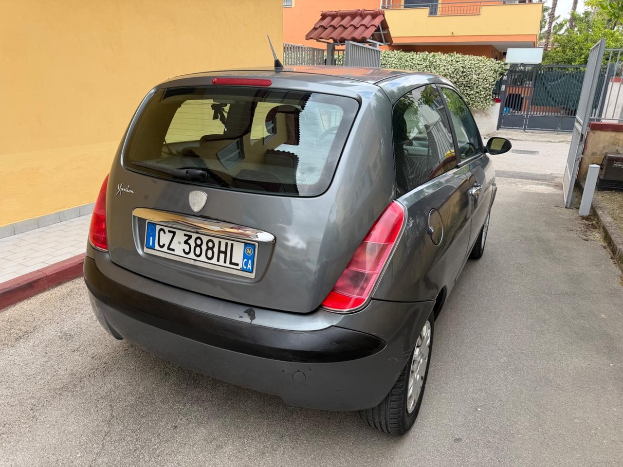 Lancia Ypsilon 1.2 Argento