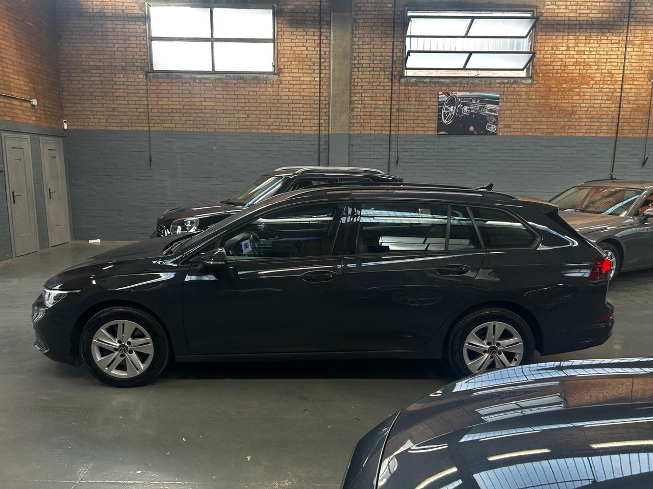 Volkswagen Golf Variant 2.0 TDI SCR Life neopatentati