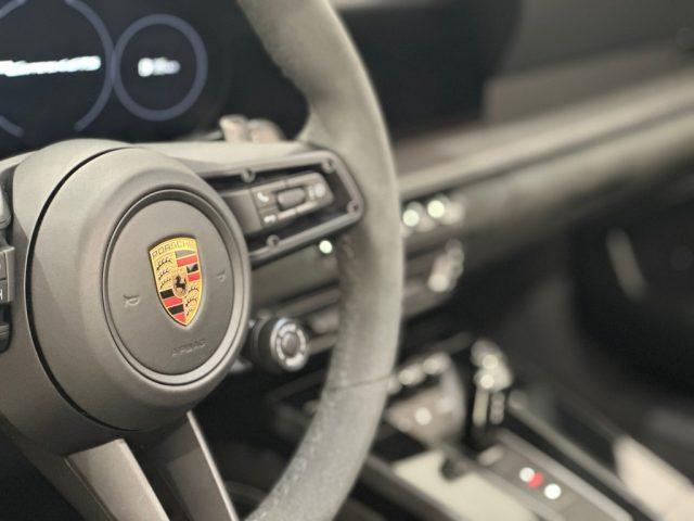 PORSCHE 992 Carrera 911 4 GTS Cabriolet