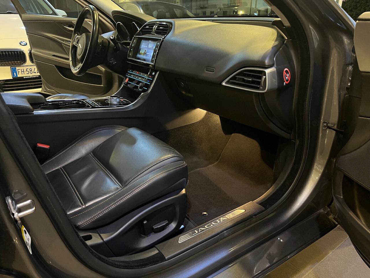 Jaguar XE 2.0d Prestige 180cv auto 88.000 KM!!!