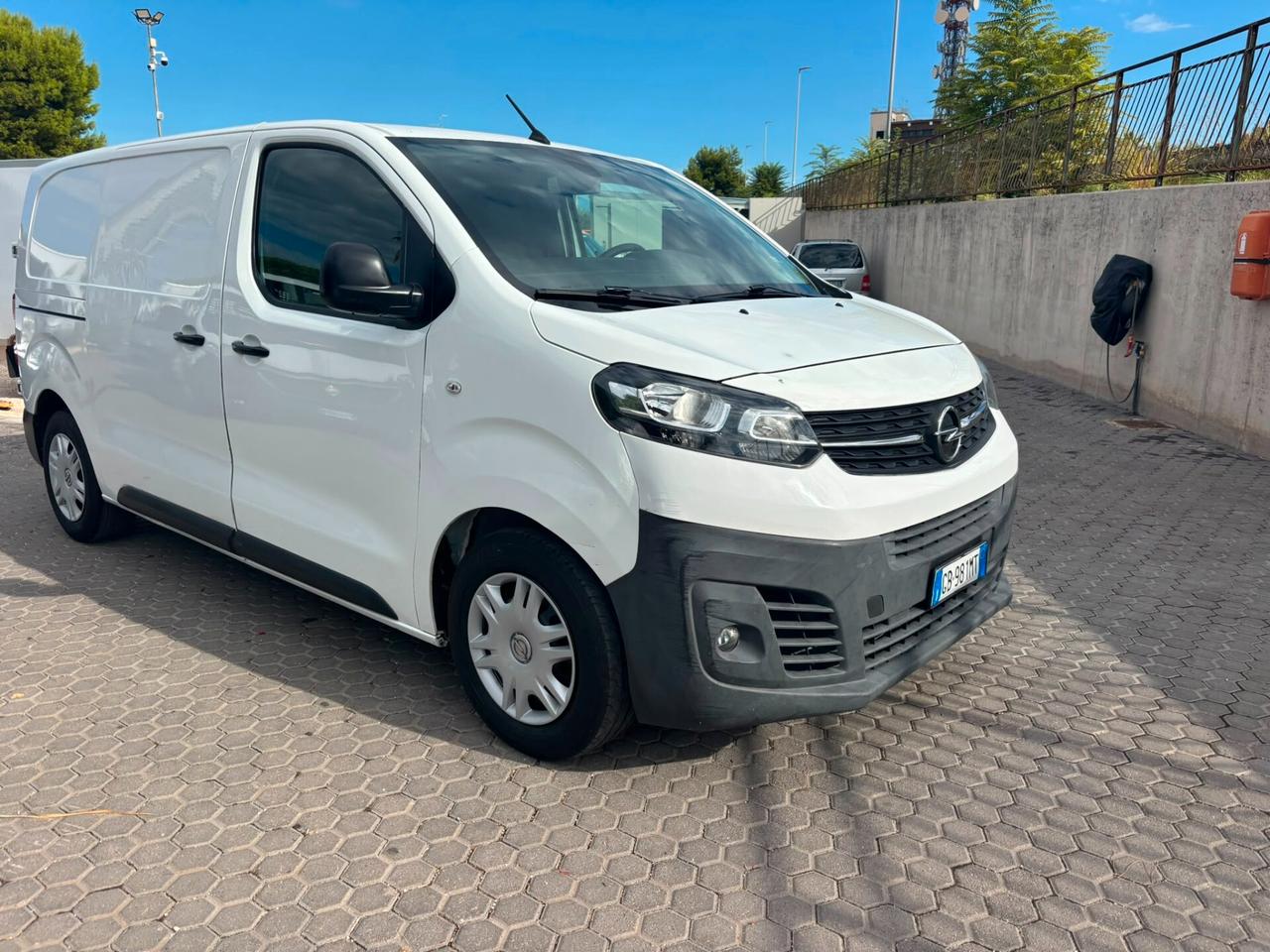 OPEL VIVARO 1.5 DIESEL 120 CV – 2020 – PORTATA 1.004 KG