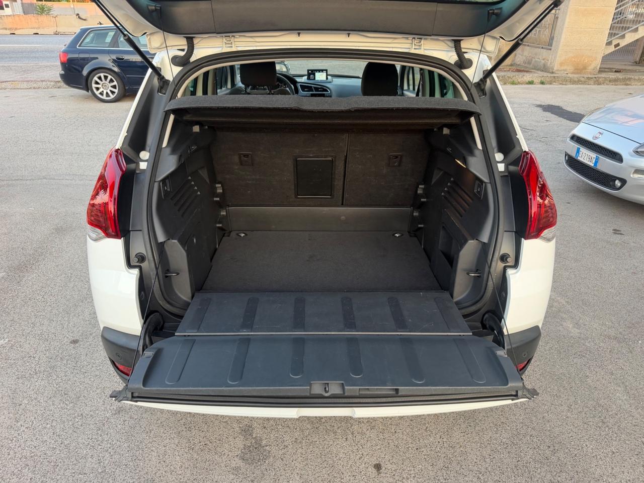 Peugeot 3008 1.6 HDi 115CV Allure 2013