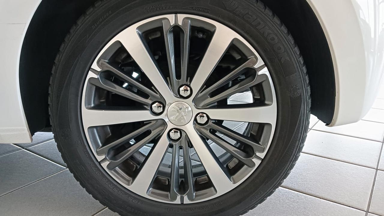 Peugeot 208 1.6 BlueHDi 75 5 porte Allure