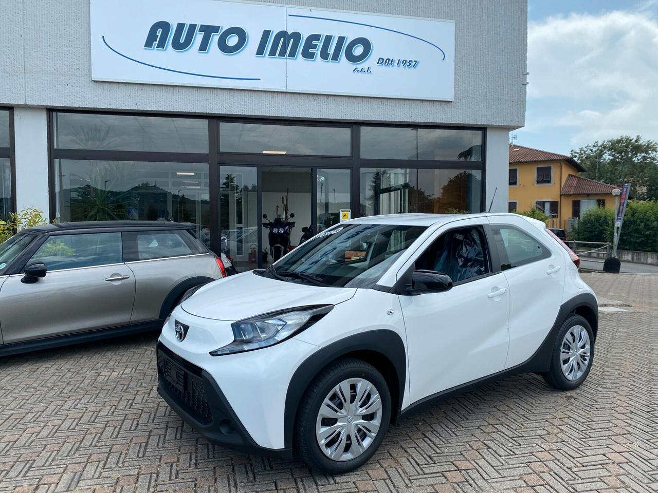Toyota Aygo X 1.0 VVT-i 72 CV 5 porte Active garanzia 15 anni