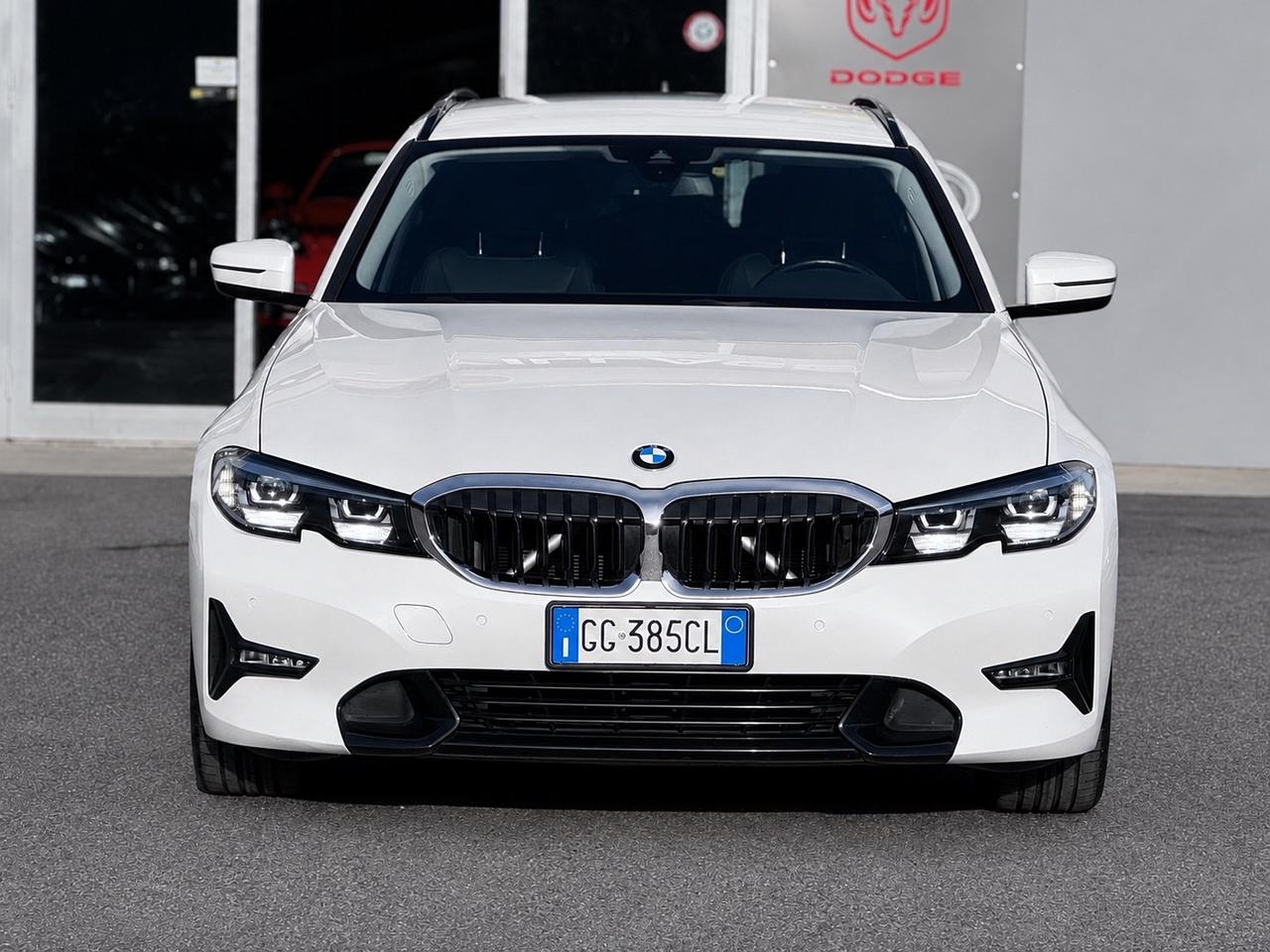 Bmw 320 320d 48V xDrive Touring Sport pacchetto luci