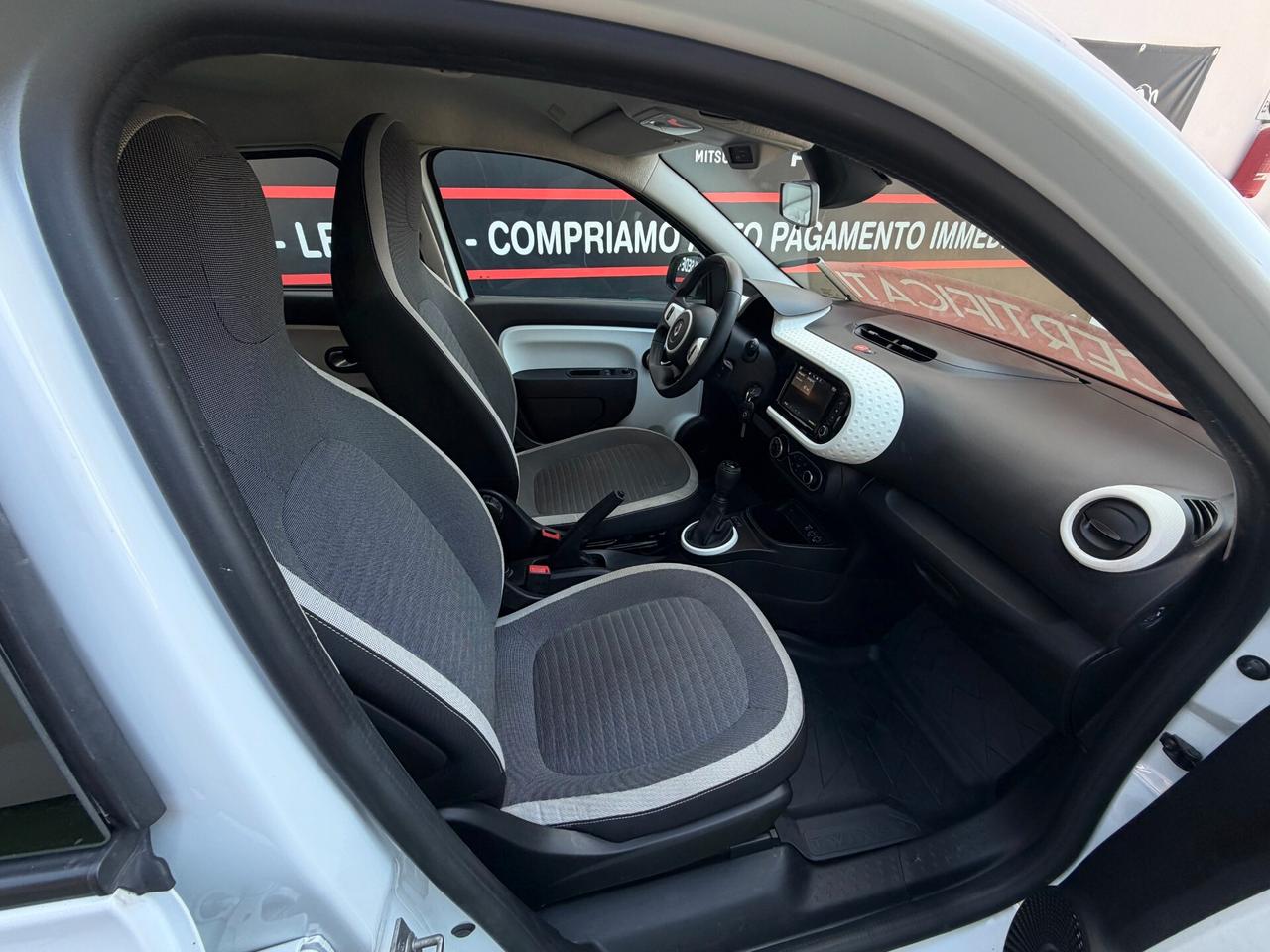 Renault Twingo 2024 1.0 65 CV FULL OPTION. LEGGI TUTTO!!!