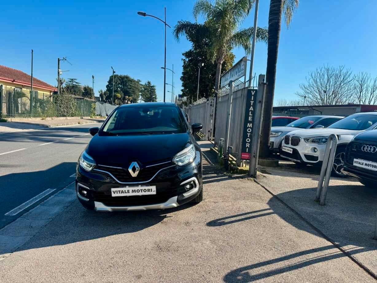 RENAULT CAPTUR 1.5 dCi 110 CV *FARI FULL LED