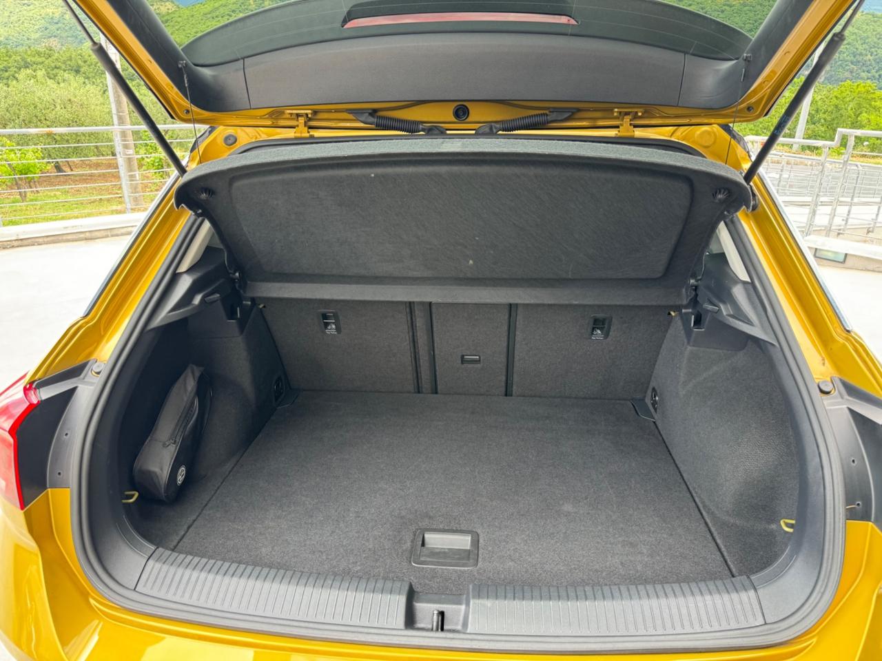 Volkswagen T-Roc 1.6 TDI SCR Advanced BlueMotion Technology R-Line TETTO