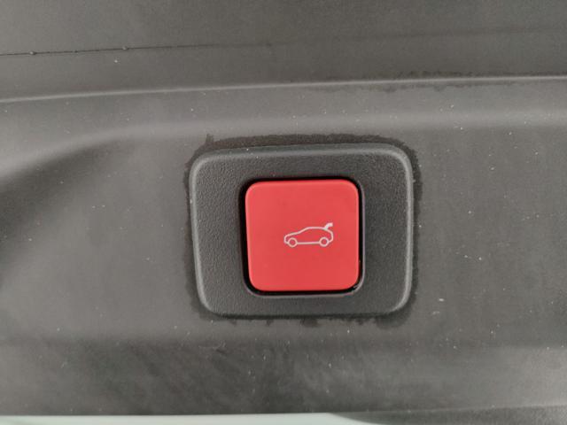 PEUGEOT 3008 Hybrid 145 e-DCS6 GT