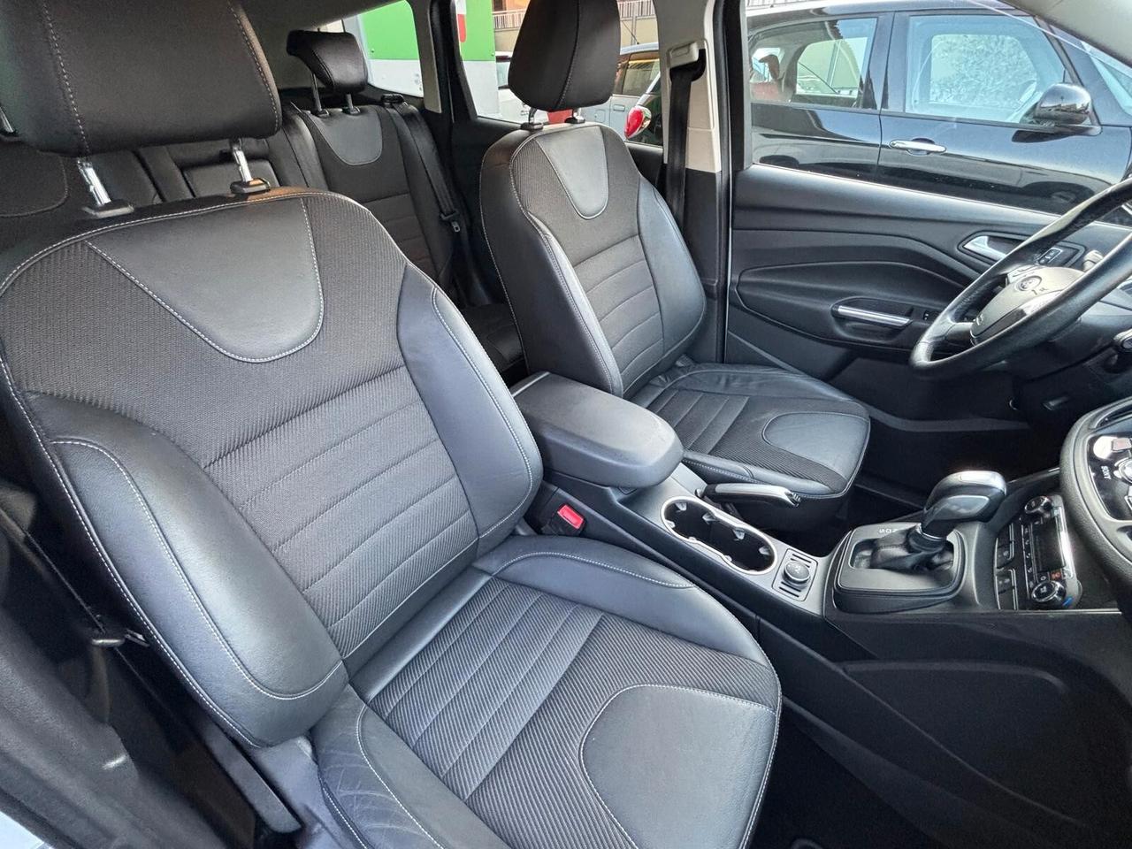 Ford Kuga 2.0 TDCI 150 CV S&S 4WD Powershift Titanium