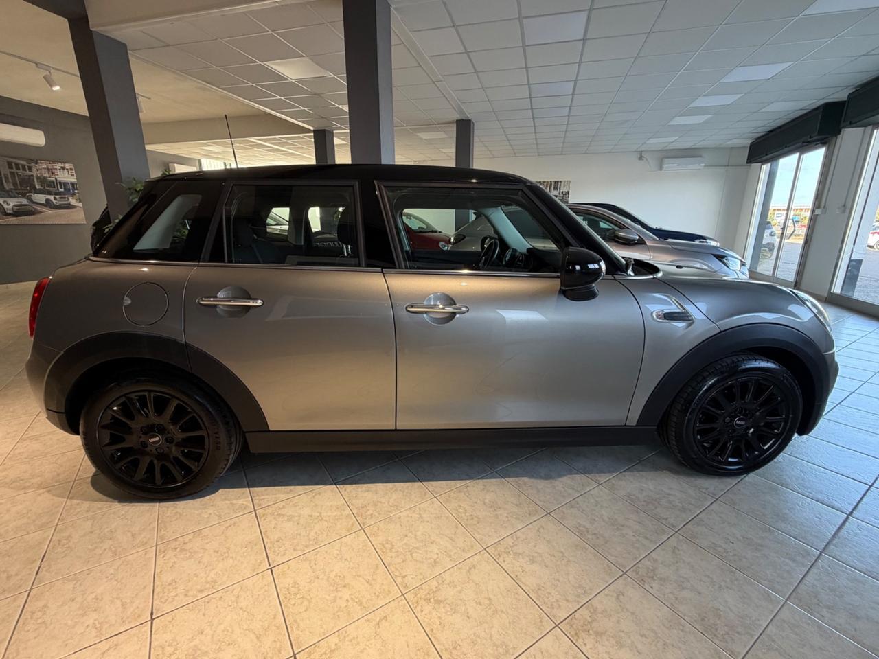 Mini 1.5 Cooper D Boost 5p. DG CARS - SELARGIUS(CA) SS554 km4.200